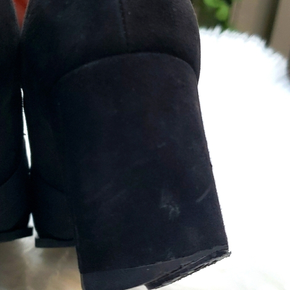 Stuart Weitzman Black Suede Loafer Pumps 9 - Picture 8 of 9